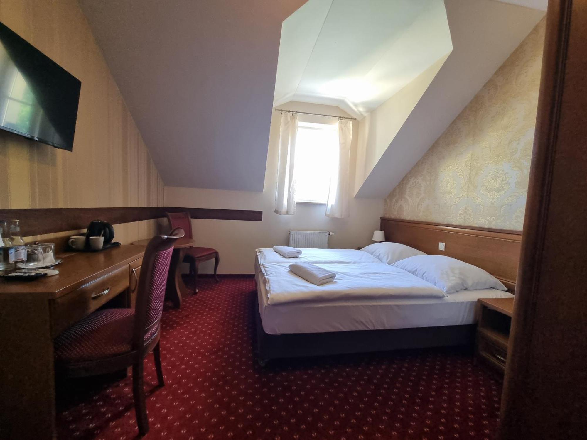 Palac Lucja Bb Zakrzów Exterior foto