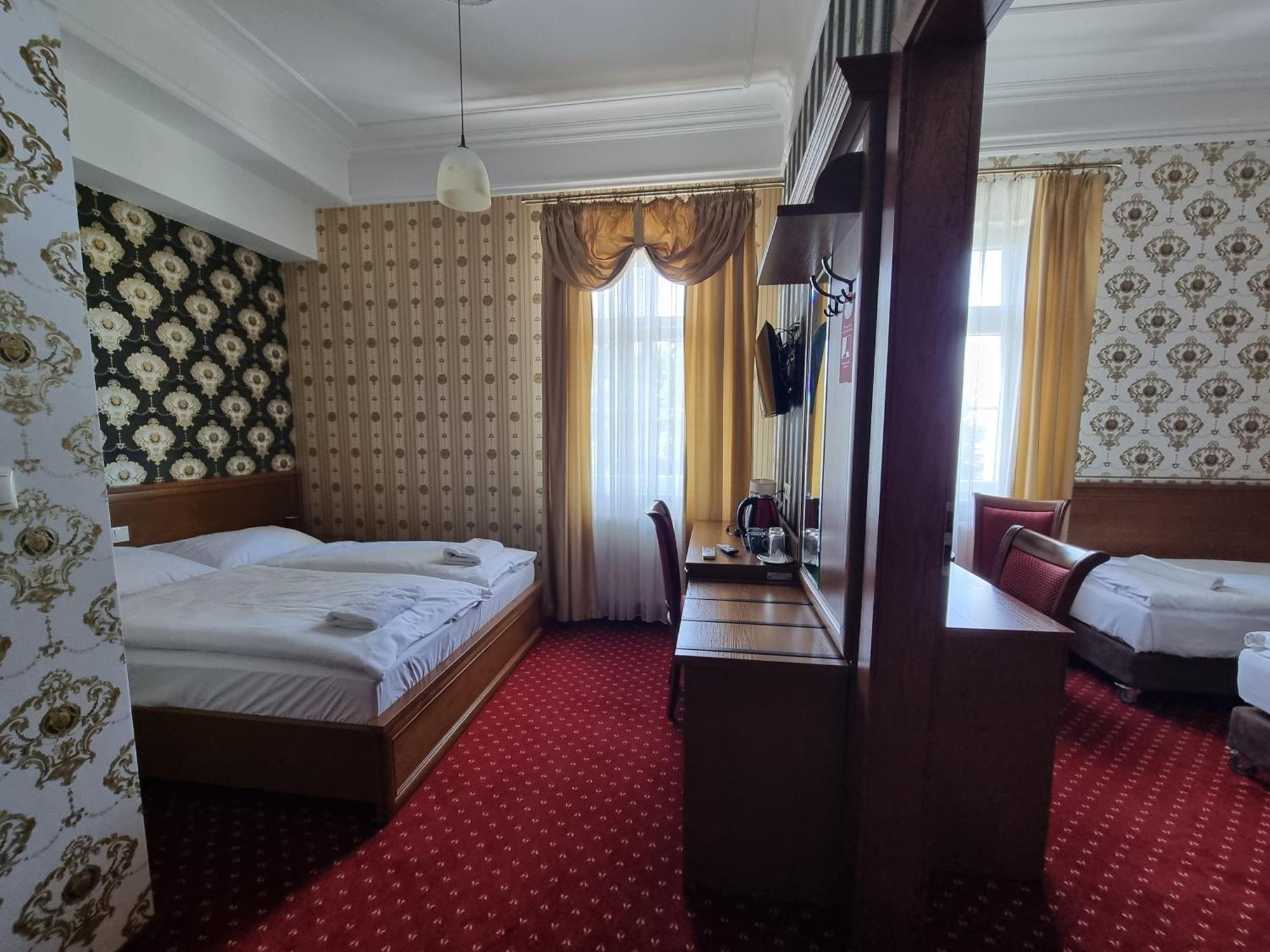 Palac Lucja Bb Zakrzów Exterior foto