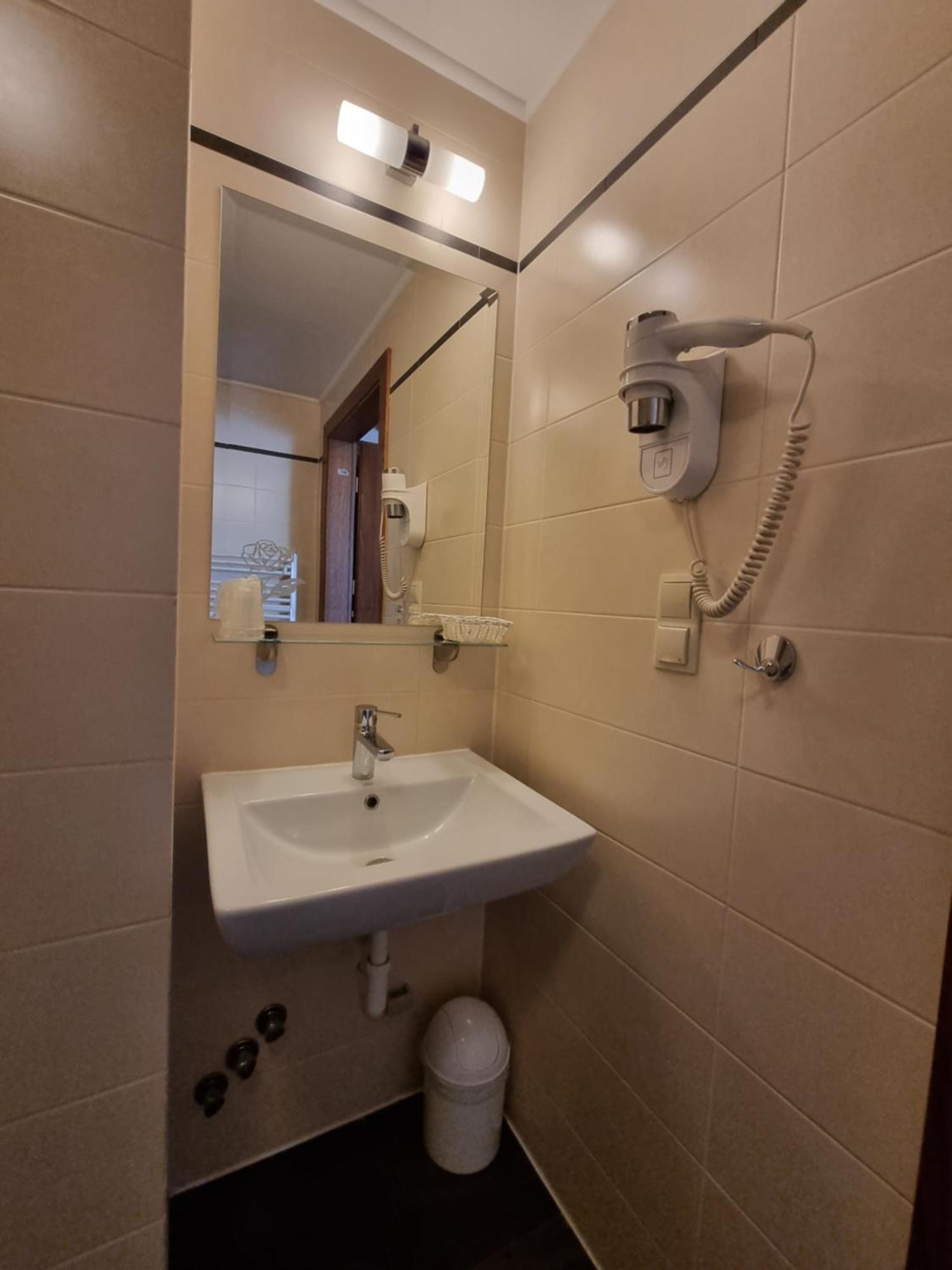 Palac Lucja Bb Zakrzów Exterior foto