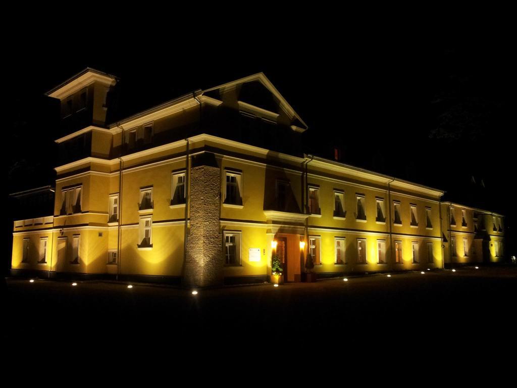 Palac Lucja Bb Zakrzów Exterior foto